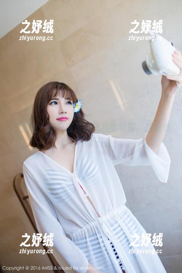 爱蜜社 - 萌白酱最新作品的制服，感觉她随时可以开课！