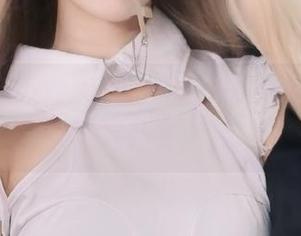 狐玖玖的绝妙想象：碧蓝航线赤城高清，照片外有照片