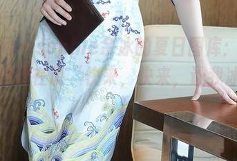 秀人网 - sophie余冰的夏日图库:每张作品都像在说“快来,快来,让我冰一下!”