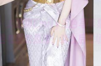 秀人网 – 大琪琪Emily黑色写真集最新上线，黑色衣服的魔法：穿上后气场爆表！