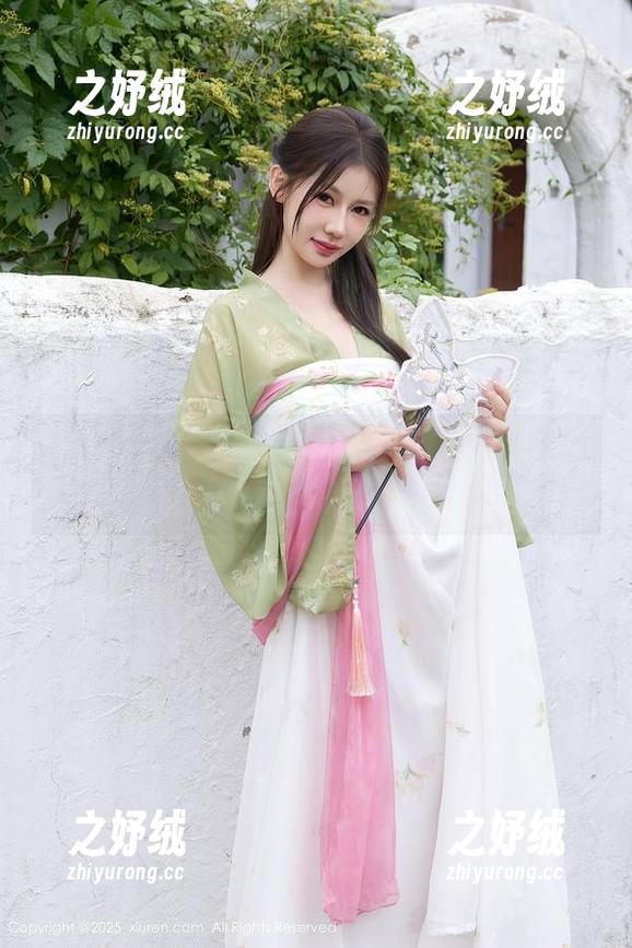 秀人网 - 这才是真空姐的气场——奈奈Fox的图集，没点儿魅力还真不敢看。