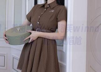 秀人网 – 美图时间：小泡芙winna与她的丝袜，轻松又尴尬