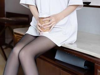 秀人网 - 吊带风情,晓梦may美图合集里的一点小清新。