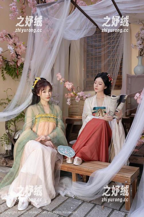 秀人网 - 樱桃小阑子给你带来的图库兔女郎，资源就像个甜点，想多来几口！