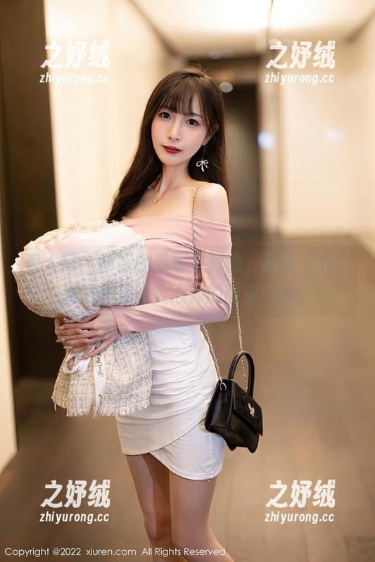 秀人网 - 甜妮的毛衣写真集，高清之下，满满都是让人心痒的甜蜜气息。