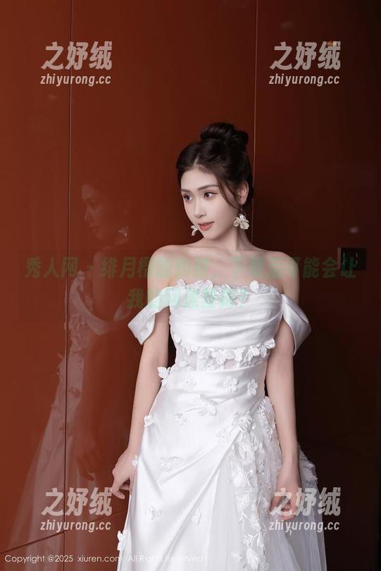 秀人网 - 绯月樱的豹纹，下载后可能会让我的网速骤降？