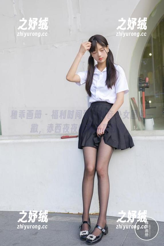 稚乖画册 - 福利时间到，初音少女图包一撒，赤西夜夜的玩品真独特。
