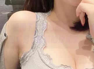 微密圈 – 原图下，紫色哒豚豚的泳装让我回忆起小时候的沙滩梦。