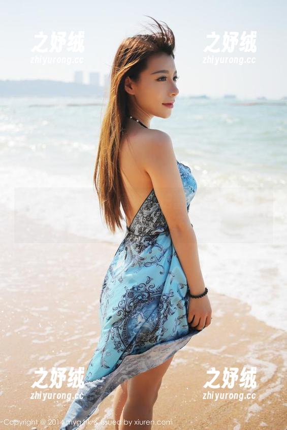 美媛馆 - 图集：唐琪儿把蕾丝穿出了新高度，我的眼睛都以为在做梦了。
