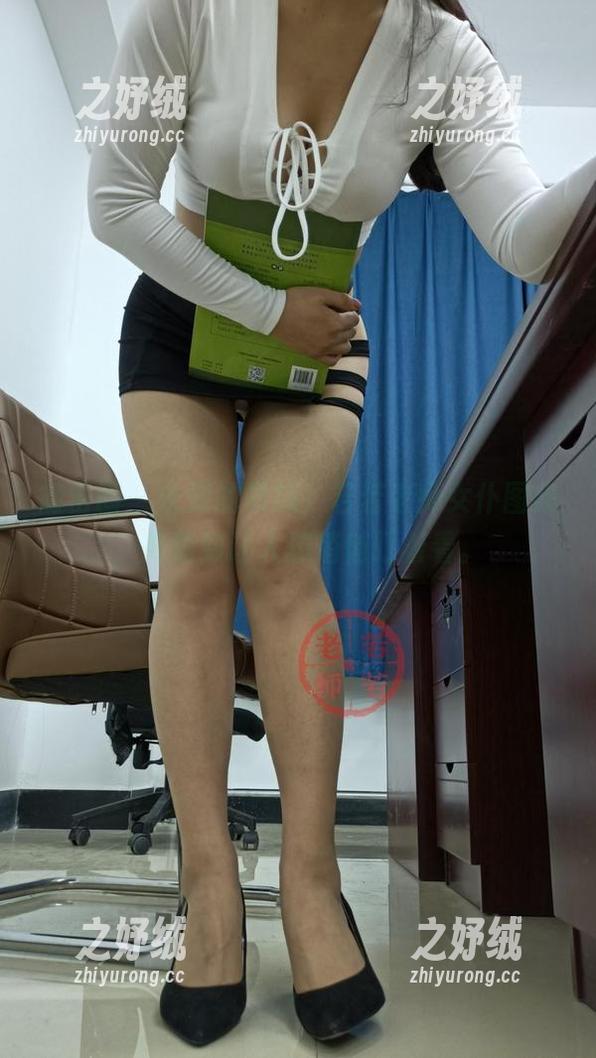 微密圈 - 未知的领域，若若老师女仆图集，高清到让人想悄悄盯着看。