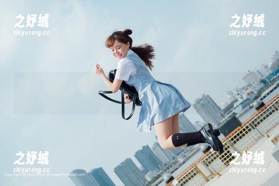 菠萝社 - 晓茜sunny的白衬衫专场：在无圣光下，套图都变得微妙了