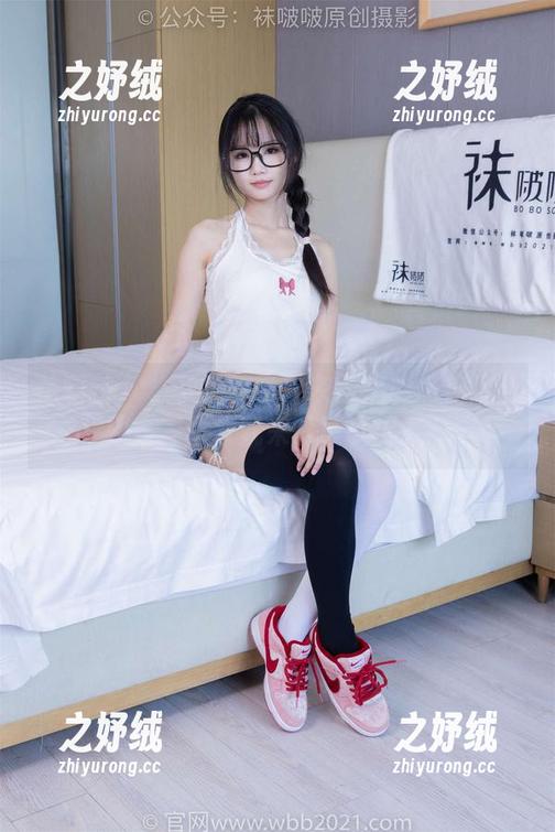 袜啵啵 - 稚予发糖了！灰色棉船袜花絮合集，喜欢就来下载试试？