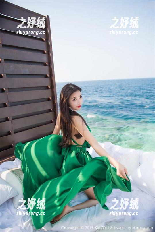 语画界 - 当李丽莎化身秘书,私拍原图引发脑洞大开的联想! 语画界 - 当李丽莎化身秘书,私拍原图引发脑洞大开的联想!