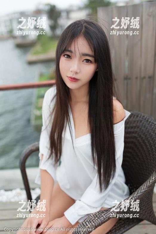 青豆客 - 岑苑之barbiebaby的内衣写真，你的福利送到面前啦