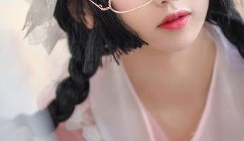 黑色短款旗袍宛若梦中,用鬼畜瑶在不在w的图集做个美梦,快来下载!