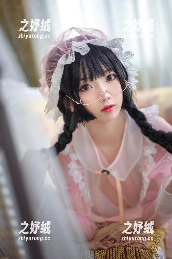 黑色短款旗袍宛若梦中，用鬼畜瑶在不在w的图集做个美梦，快来下载！