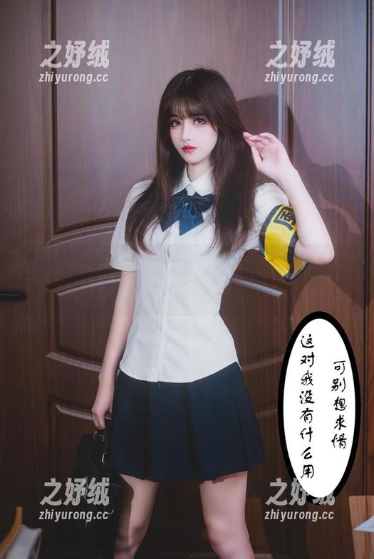 鹿八岁baby:穿上JK制服,竟然把我的袜子都穿歪了!还好照片没拍到! 鹿八岁baby:穿上JK制服,竟然把我的袜子都穿歪了!还好照片没拍到!