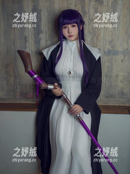 关于麻花麻花酱和她的泳池，免费照片就放送这儿咯