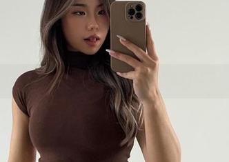 微密圈 – 写真本子：黑饱宝与她的天使装空中漫步